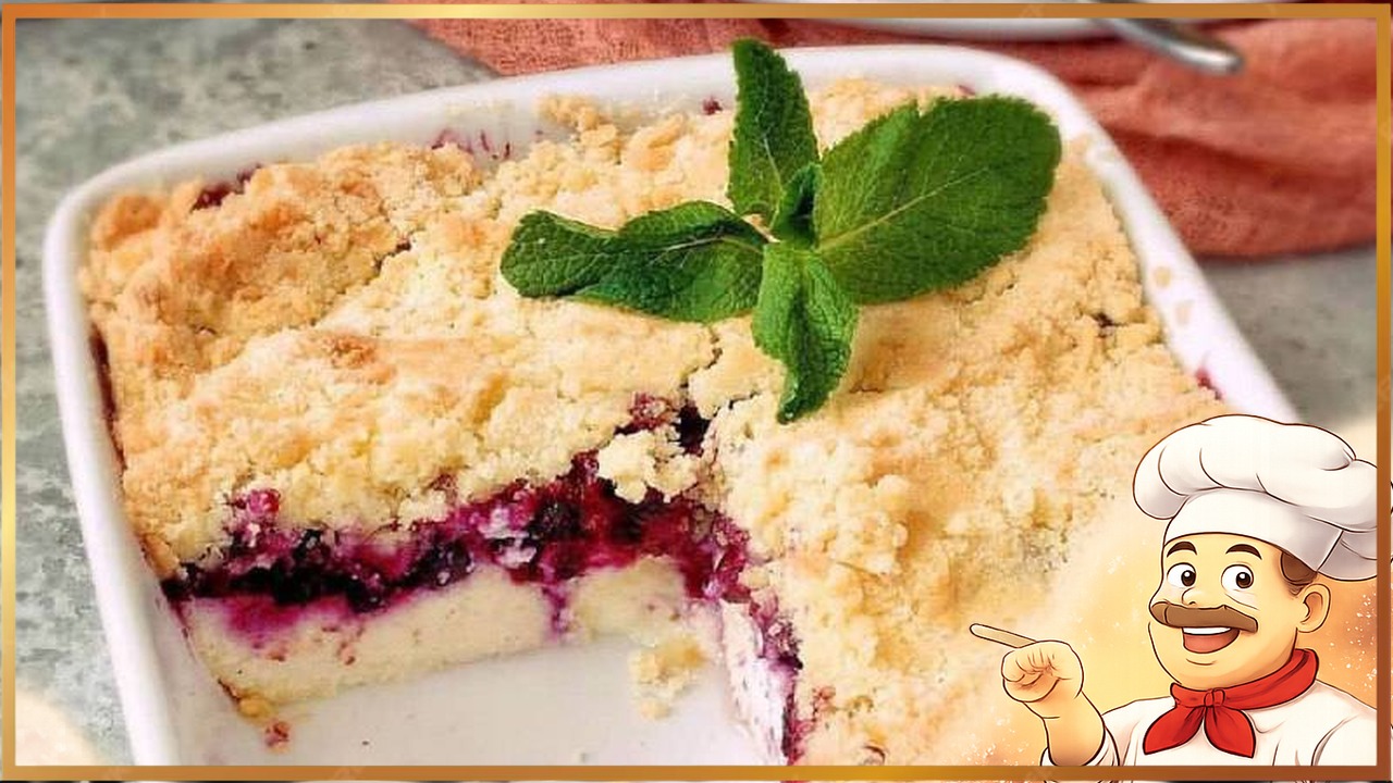 ​Творожный крамбл с чёрной смородиной